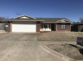 3925 SW Wolf St, Lawton, OK 73505