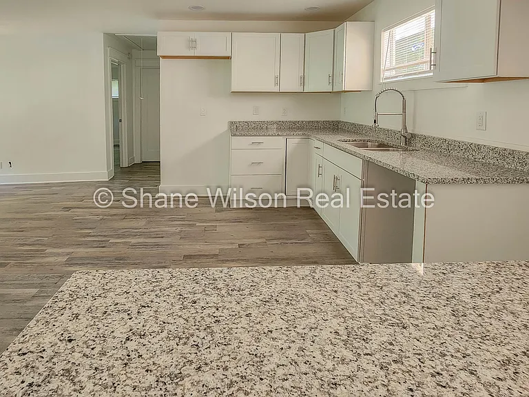 108 Halsey St — Photo 3