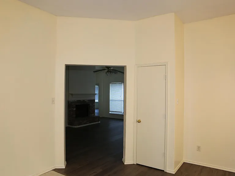 7305 Maplewood Dr — Photo 47