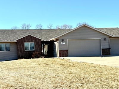 277 Maple Ridge Dr, Henderson, MN, 56044