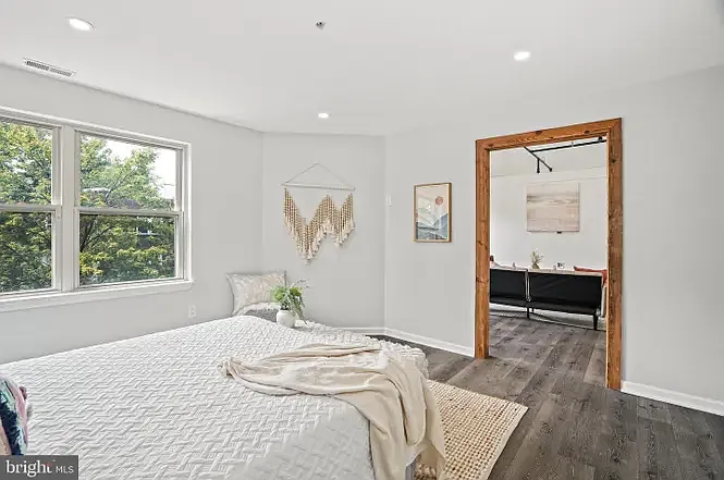1240 Holbrook Ter NE #204 — Photo 4
