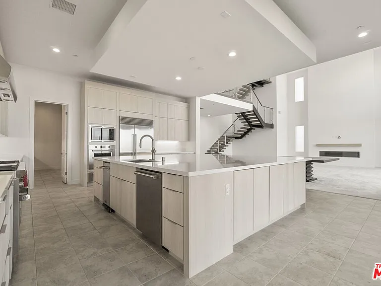 11758 N Hillsborough Ln — Photo 10