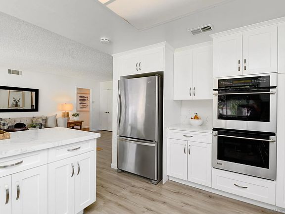 4th image of 3408 Viewpoint Way