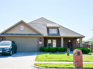 530 Royal Ln, Midlothian, TX 76065