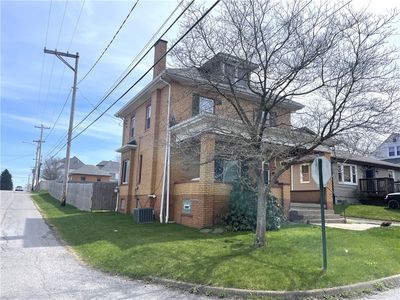 1526 20th Ave, Beaver Falls, PA, 15010