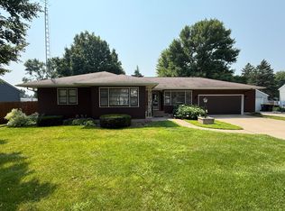104 2nd Ave NW, Fairfax, MN 55332
