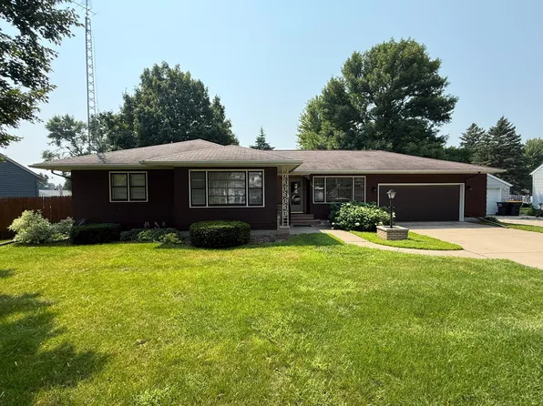 104 2nd Ave NW, Fairfax, MN 55332