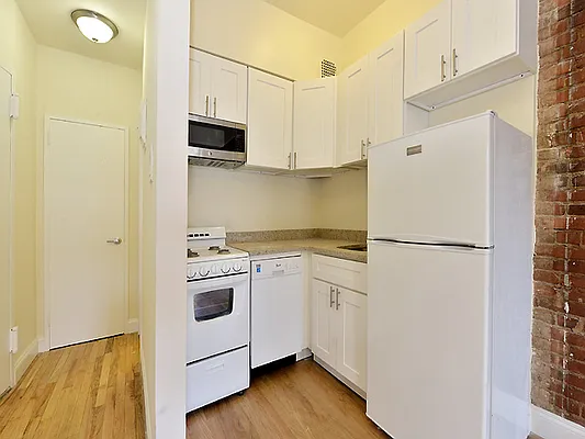 Rented by Cooper & Cooper Real Estate | media 24