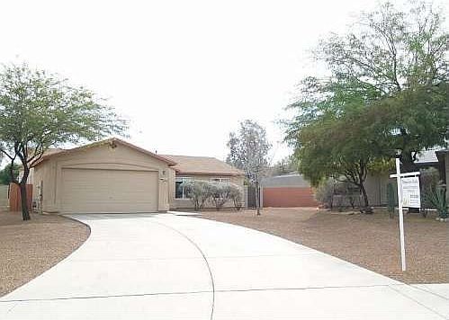 1st image of 8864 E Fairway Groves Dr