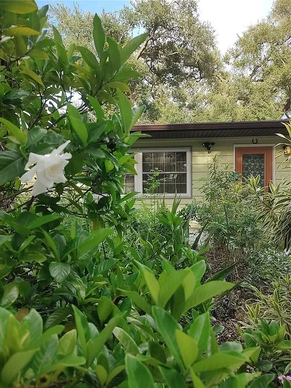 2 bed, 2.0 bath, 1416 sqft, $3,000 — Photo 2