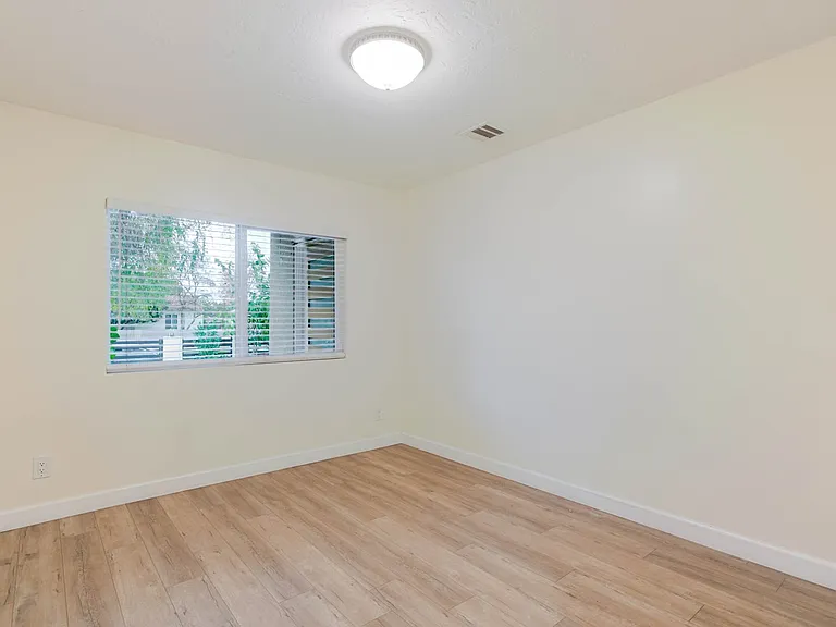 6539 Coldwater Canyon Ave — Photo 10