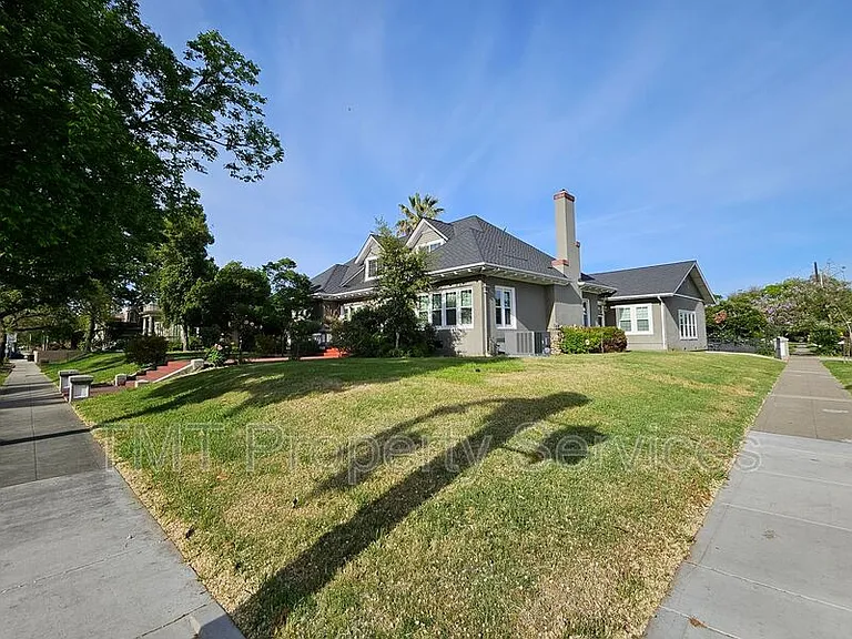 1214 N Pershing Ave — Photo 15