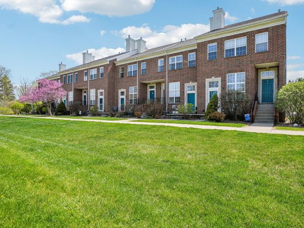 1870 Lindsay Ln, Ann Arbor, MI 48104
