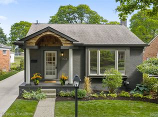 1563 Cheltenham Rd, Birmingham, MI 48009