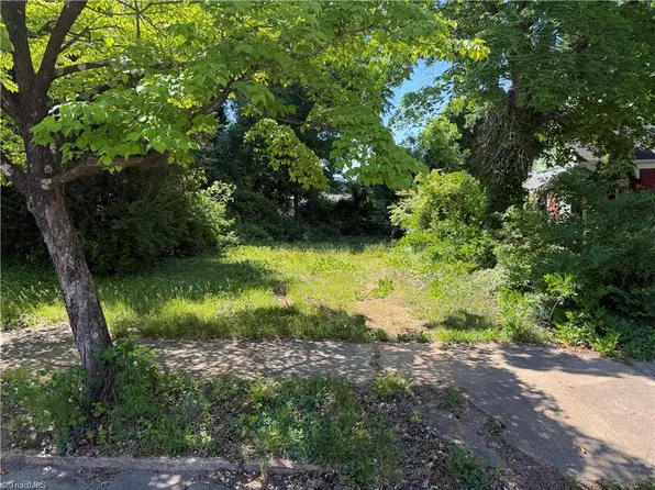 426 W 25th St, Winston Salem, NC 27105