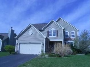 1015 Red Clover Dr, Aurora, IL 60504