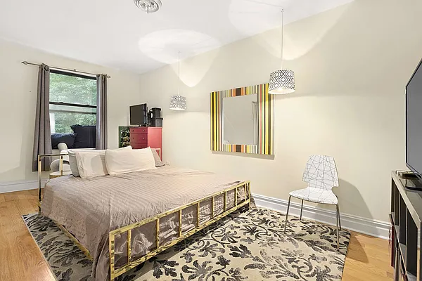 Rented by Compass | media 7