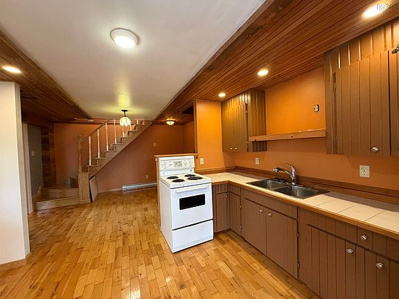 5th image of 8342 Upper Clyde Rd