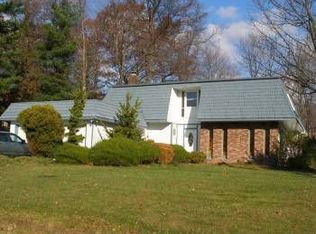 59 Tennyson Dr, Nanuet, NY 10954