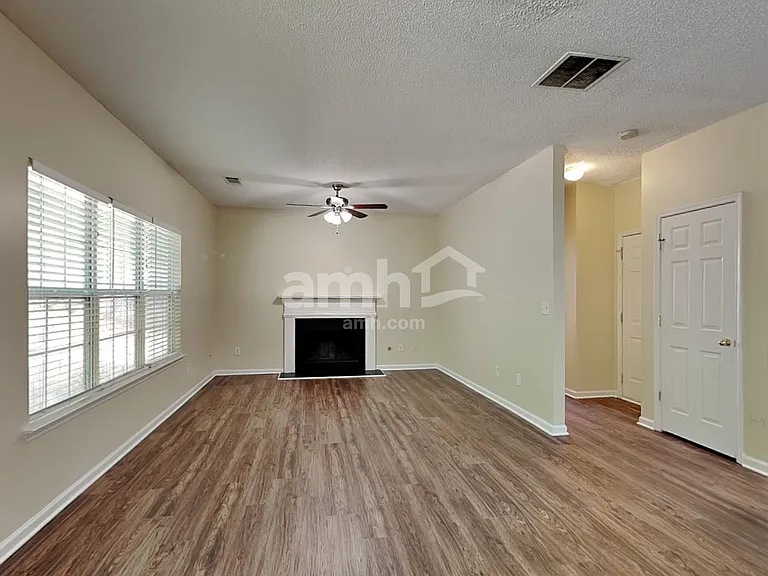 291 Beckenham Ln — Photo 8