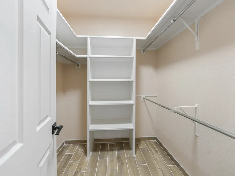 2641 Bearcat Dr — Photo 32
