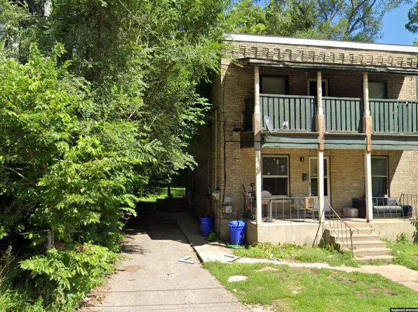 908 8th Avenue Ct, Rockford, IL 61104