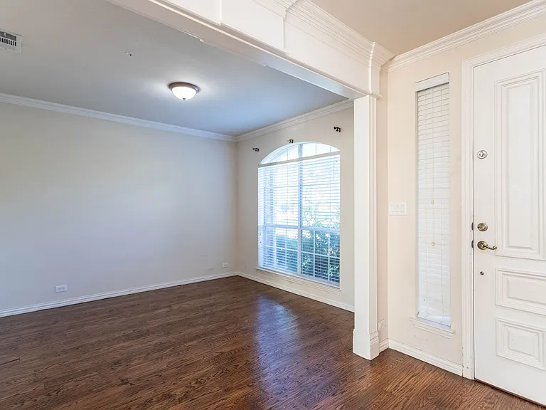 413 Brookmere Ln — Photo 10
