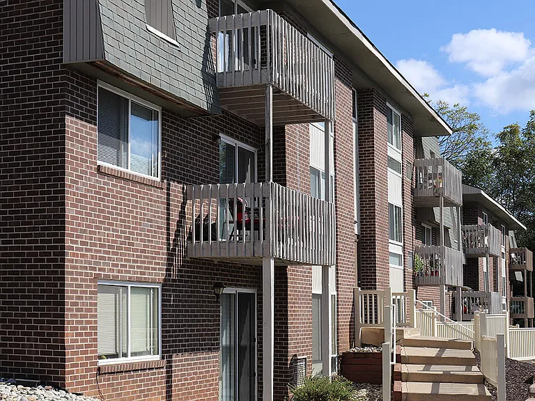 Spring Ridge Apartments — Photo 13
