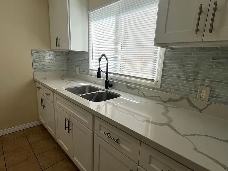 5223 E Carson St — Photo 9