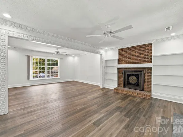 7724 Winterset Dr, Charlotte, NC 28270