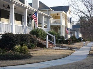 586 Pine Grove Ave, Grayson, GA 30017