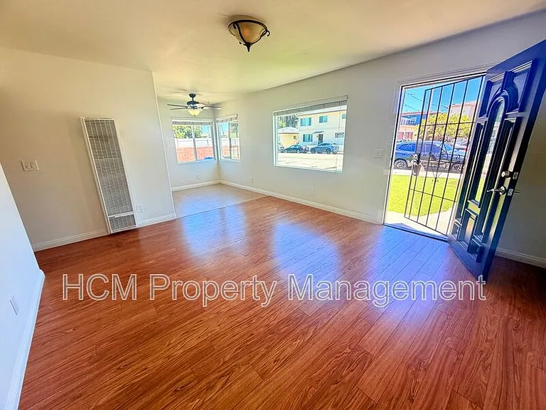 922 W 25th St #1 — Photo 3