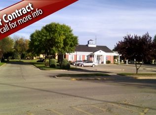 2712 S Columbia Rd, Grand Forks, ND 58201