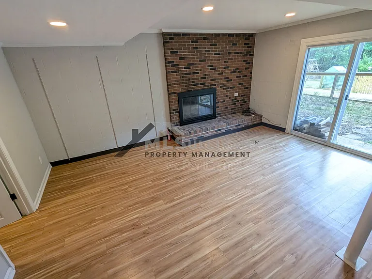 6226 Dello St — Photo 11