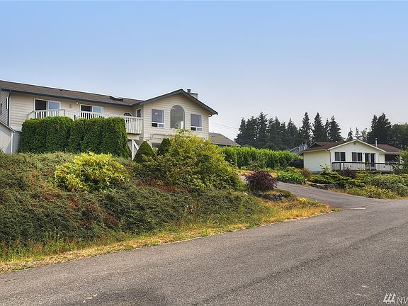 5th image of 37742 Vine Pl NE