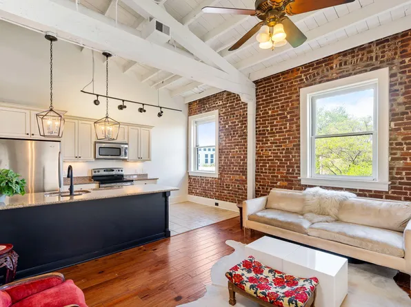 4 Beaufain St APT 303, Charleston, SC 29401