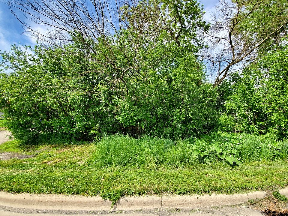 2nd image of 2059 W Roosevelt Rd