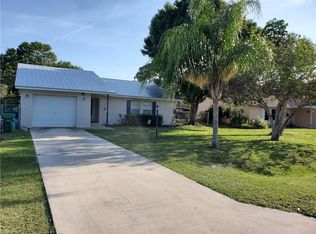 7107 Hibiscus Rd, Fort Pierce, FL 34951