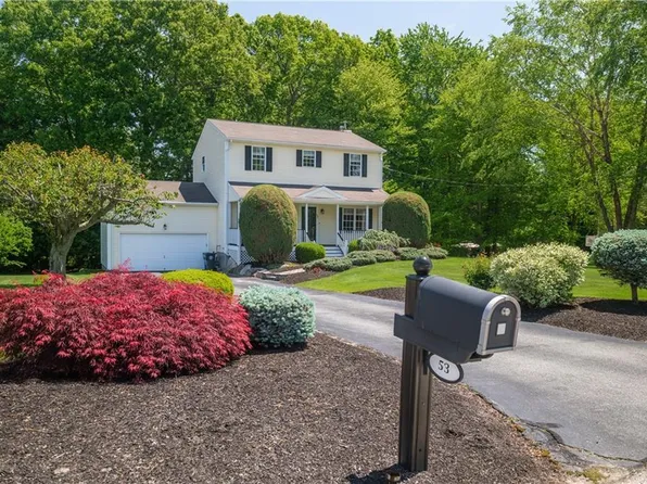 53 Orchard Valley Dr, Cranston, RI 02921