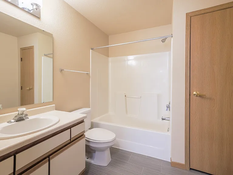 Amber Valley Apartments — Photo 13