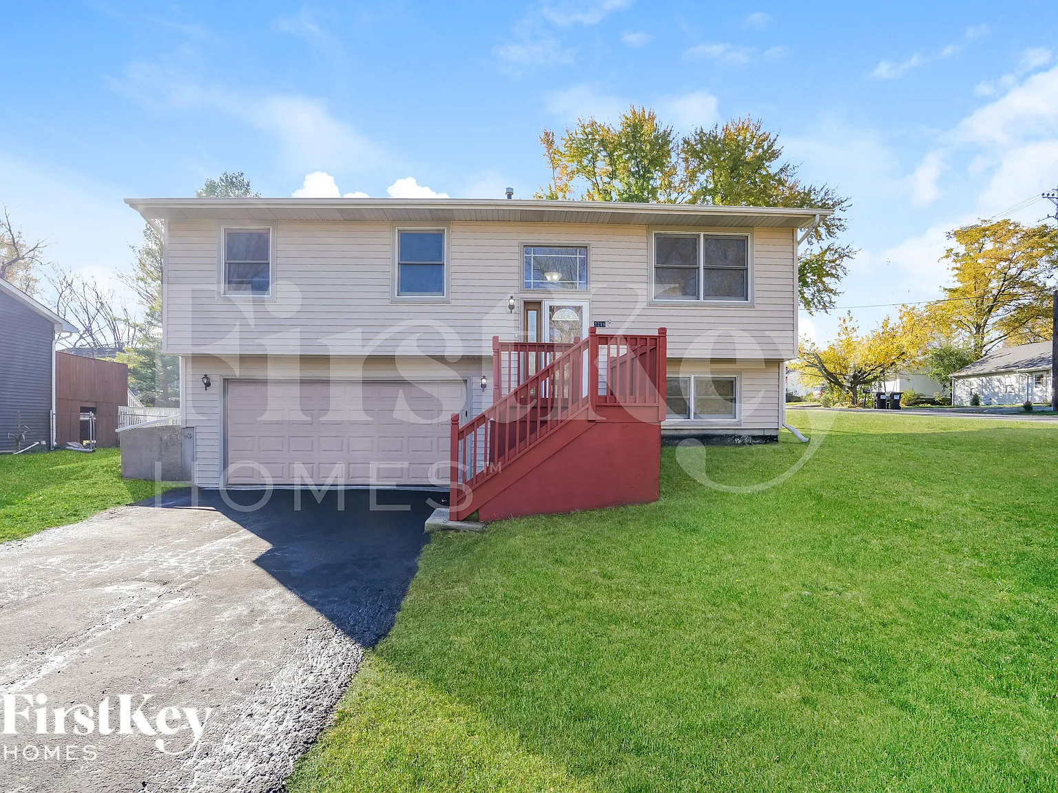 3 bed, 2.0 bath, 1376 sqft, $2,075 — Photo 1