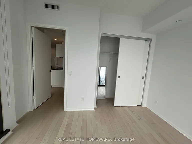 16 Bonnycastle St #3907 — Photo 11