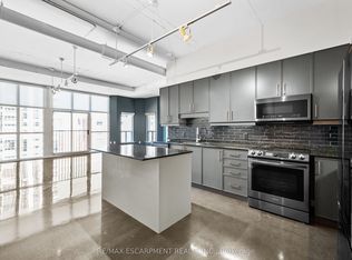66 Bay St S #614, Hamilton, ON L8P 4Z6
