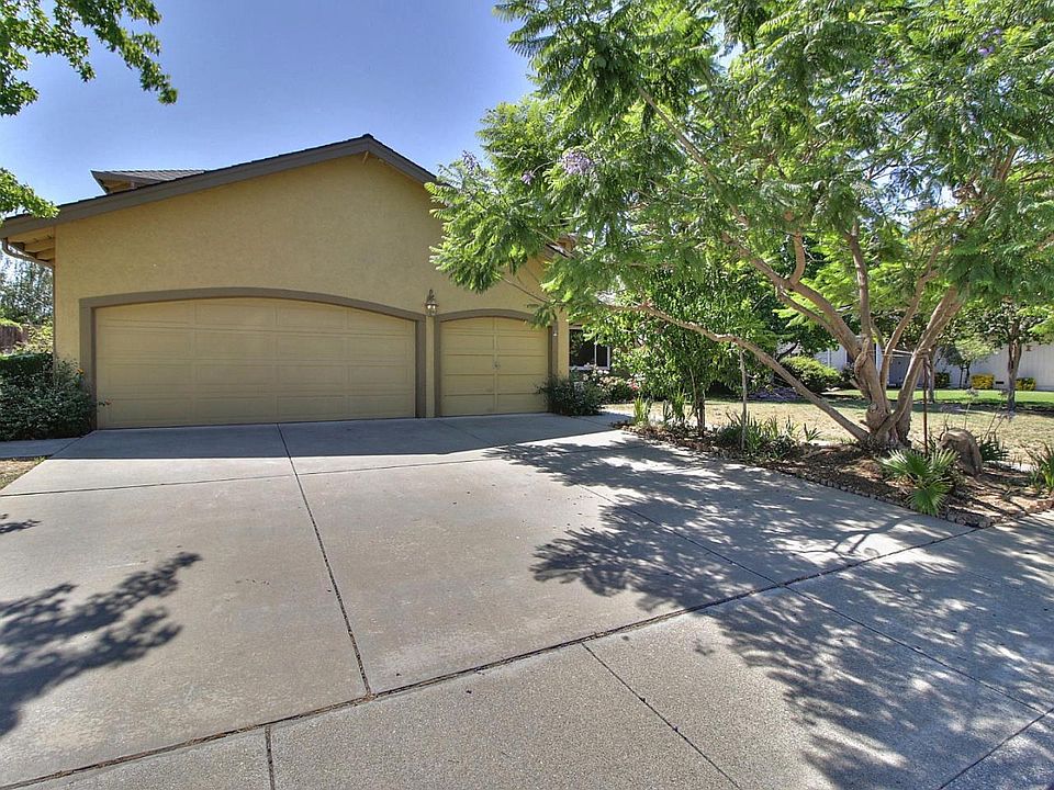 1st image of 1790 Almond Way