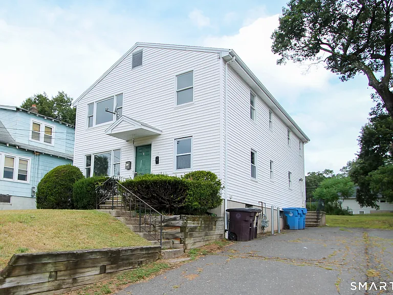 17 Pinehurst Ave #2 — Photo 1