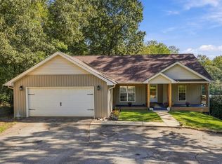 211 Granite Dr, Seneca, SC 29678