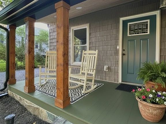 2nd image of 805 Crittenden Ave