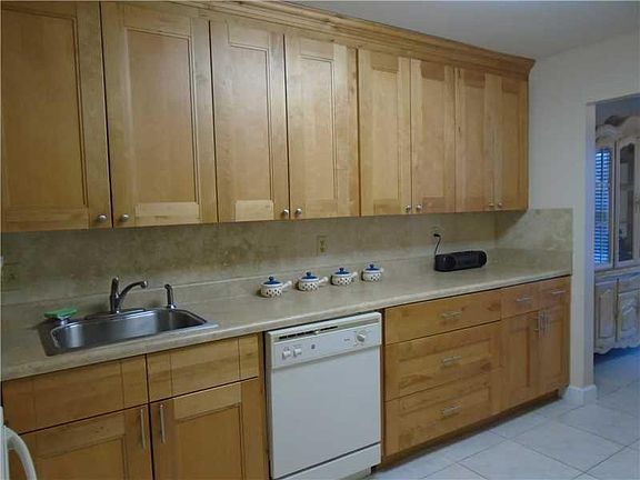 4th image of 8612 NW 12th Street #CS