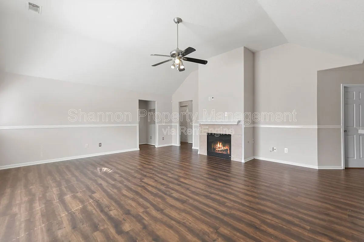 Building Photo - 18534 Burgundy Sky Way