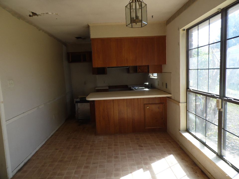 2nd image of 4826 Gen. Ewell Dr